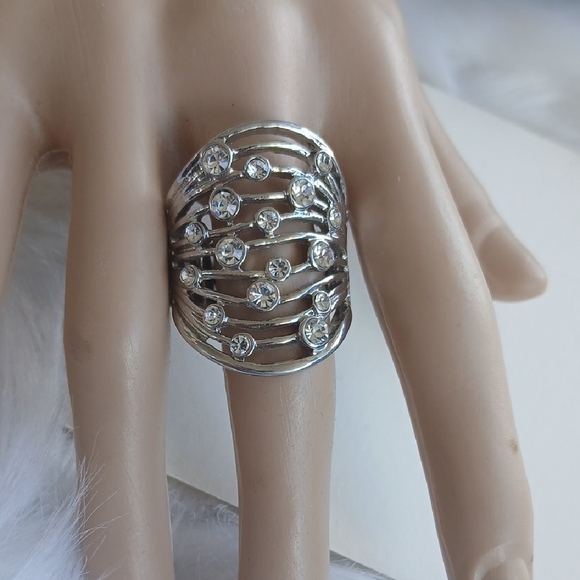 Paparazzi Silver Ring with Dazzling Accents - Picture 6 of 10